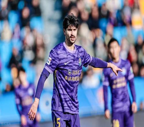 崔哥重返赛,场路途艰辛,洛瑞,完场比分,体育赛事数据,比赛结果平台,赛事数据中心,体育赛事信息