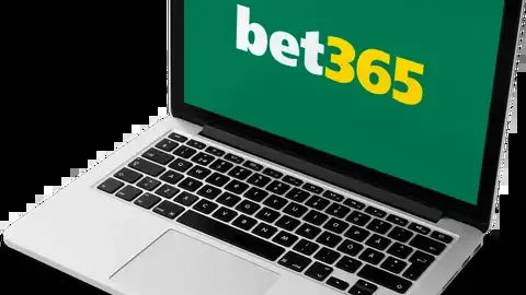 尼克斯逆转战胜热火结束热火八连败：唐斯斩获23分7板，哈特赛季第八次达成三双刷新队史纪录